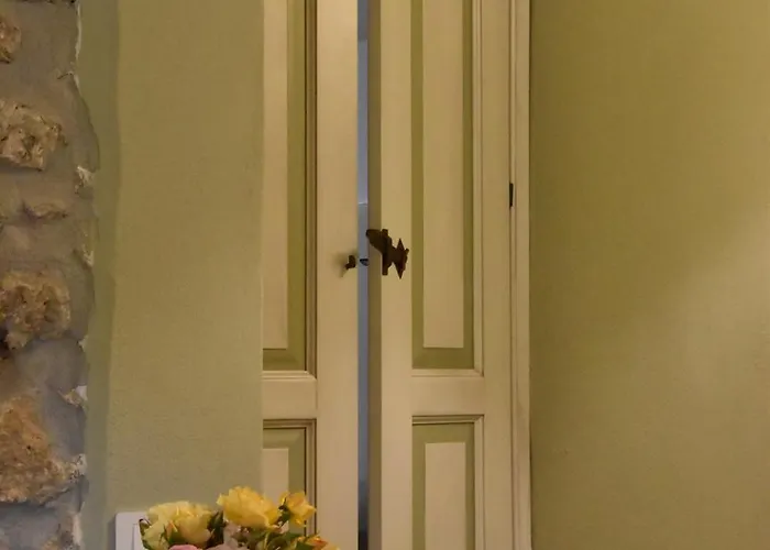 La Vecchia Scuola 3*