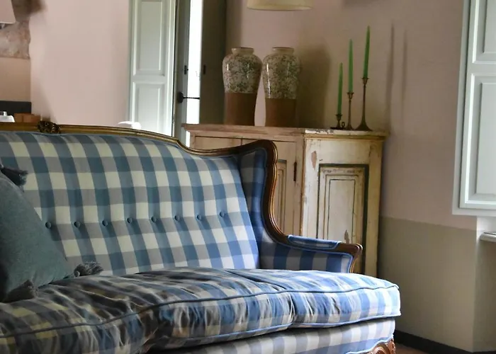 La Vecchia Scuola 3*